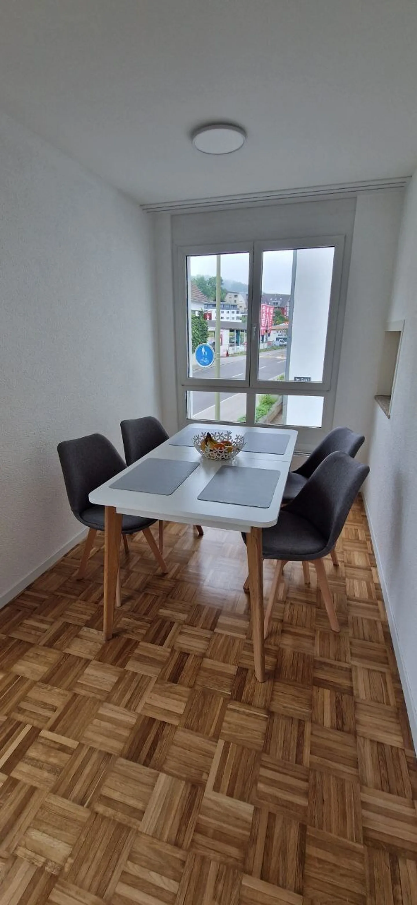 APPARTEMENT 2½ PIÈCES À LANGWIESEN (ZH), MEUBLÉ, TEMPORAIRE - Photo 9 sur 10