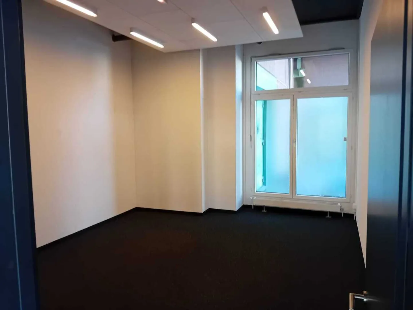 Industry 6 pieces - Photo 4 of 6