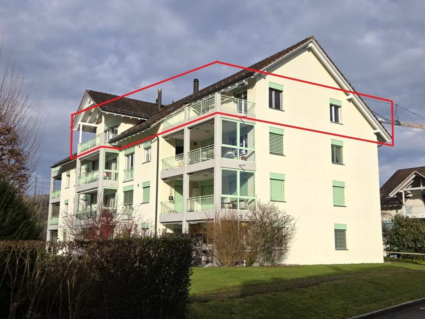 For sale at Haushaldenstrasse 2a in 8374 Dussnang; large 5½ room attic apartment, in a quiet, sunny location / only 2 minutes walk to public transport! - Photo 1 of 16