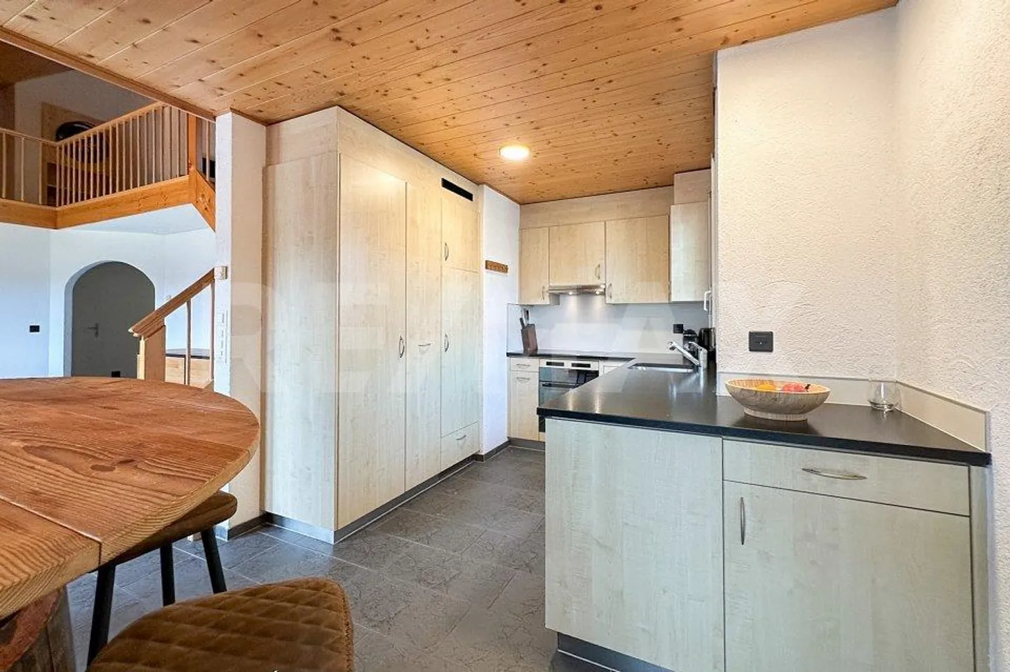 Appartement en penthouse spacieux de 5½ pièces avec galerie - Photo 3 sur 13
