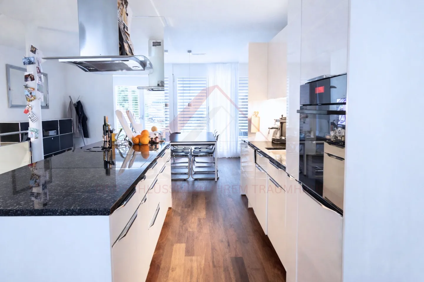 Modern Family Home with Garden - Photo 6 of 22