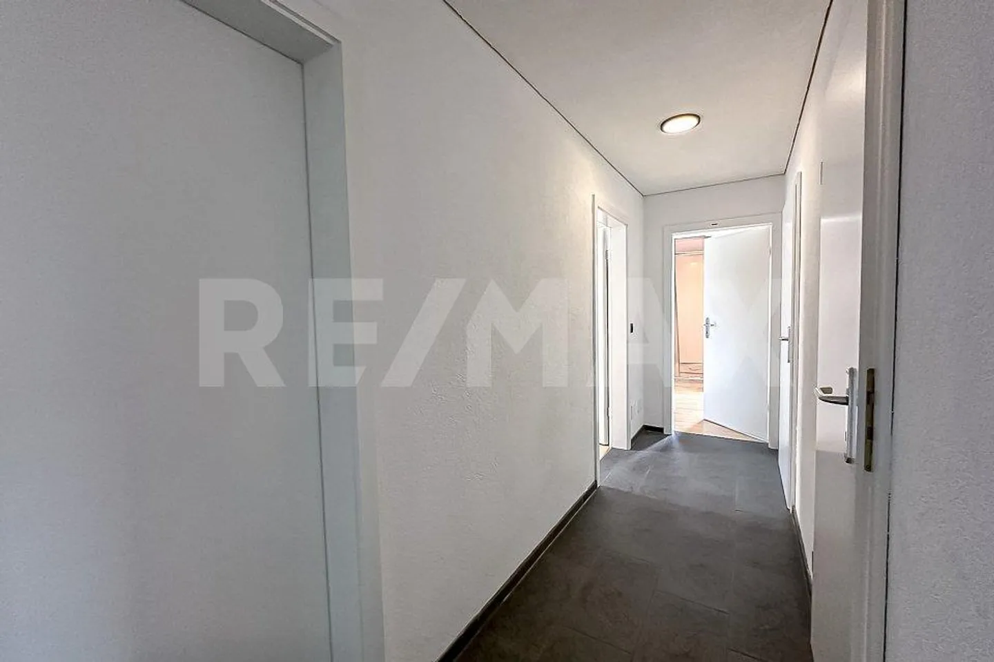 Appartement en penthouse spacieux de 5½ pièces avec galerie - Photo 9 sur 13