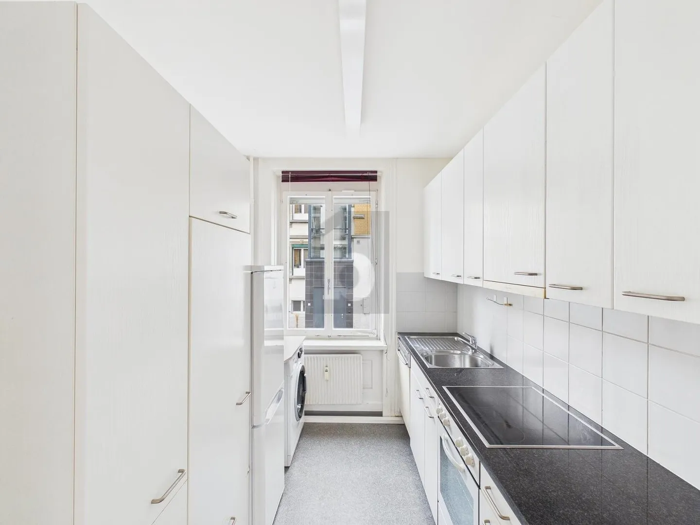 TRANQUILLO E CENTRALE CON BALCONE - Foto 4 di 4