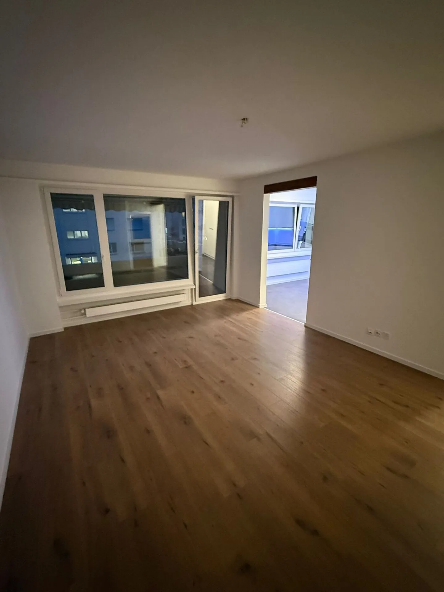 Neu Sanierte 2.5 Zimmerwohnung in Oberglatt - Foto 1 von 9