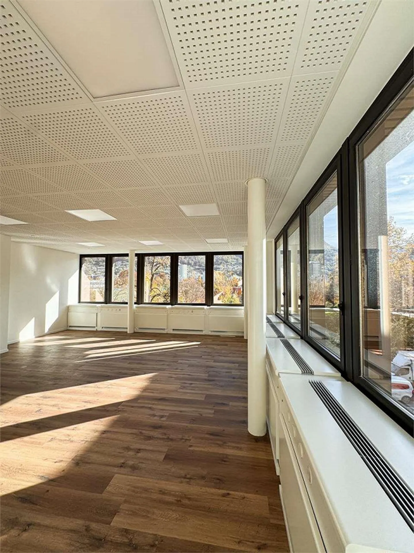 PRESTIGEBÜRO - 7 RÄUME KOMPLETT RENOVIERT - Foto 5 von 13