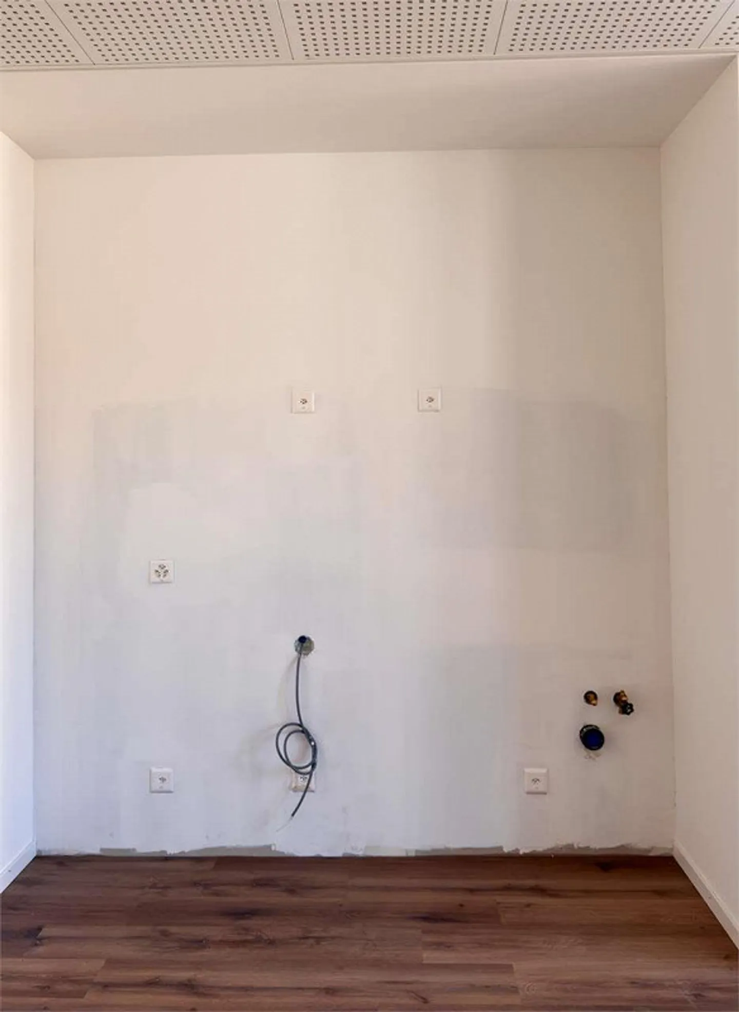 PRESTIGEBÜRO - 7 RÄUME KOMPLETT RENOVIERT - Foto 7 von 13