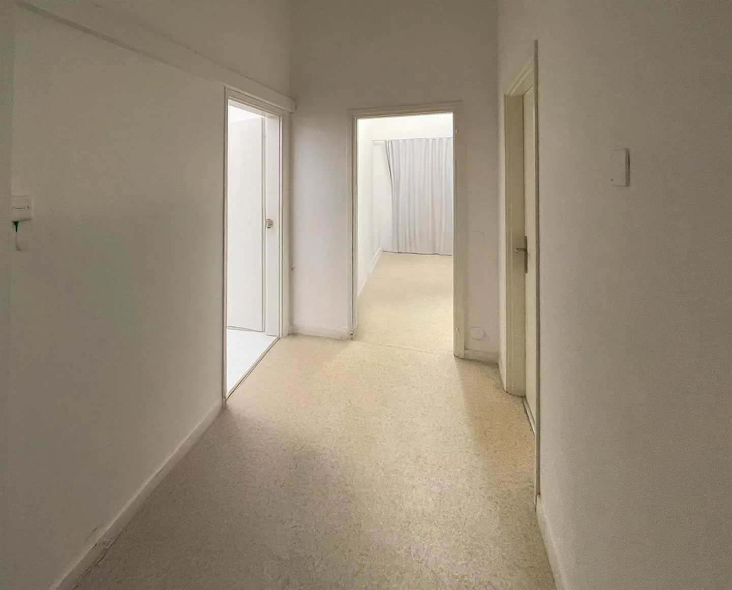 Geräumige 4,5-Zimmer-Wohnung in Lugano - Foto 6 von 11