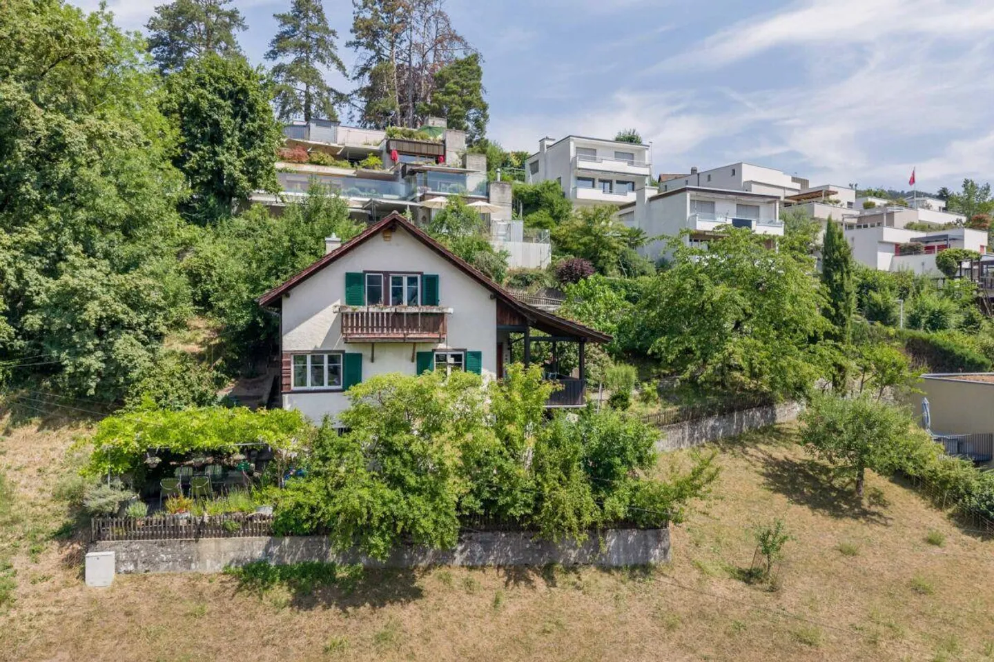 Charming 3.5-Room Single-Family House with Idyllic Garden - Photo 1 of 21