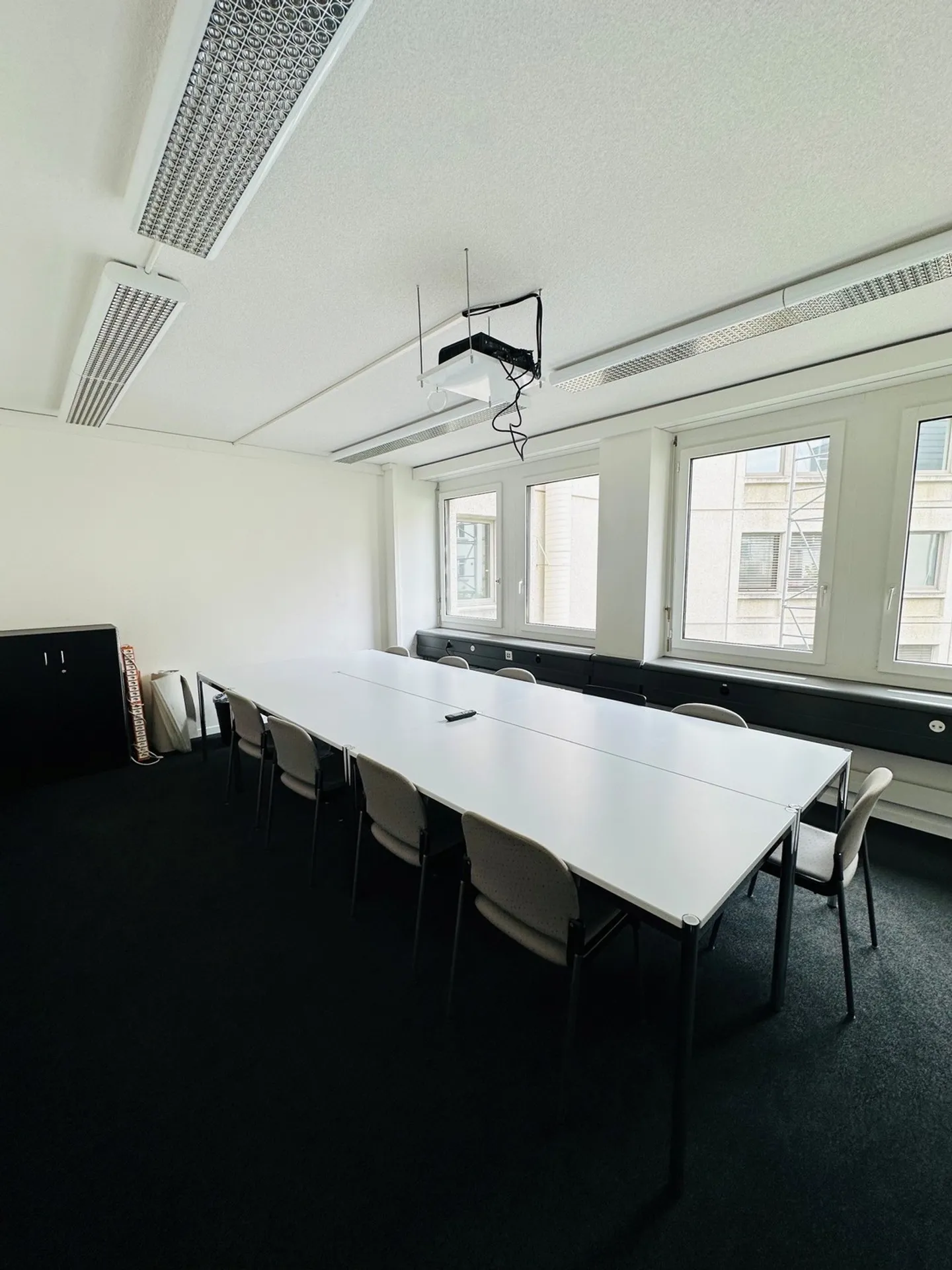 The perfect start or transition solution for your business - Photo 1 of 8