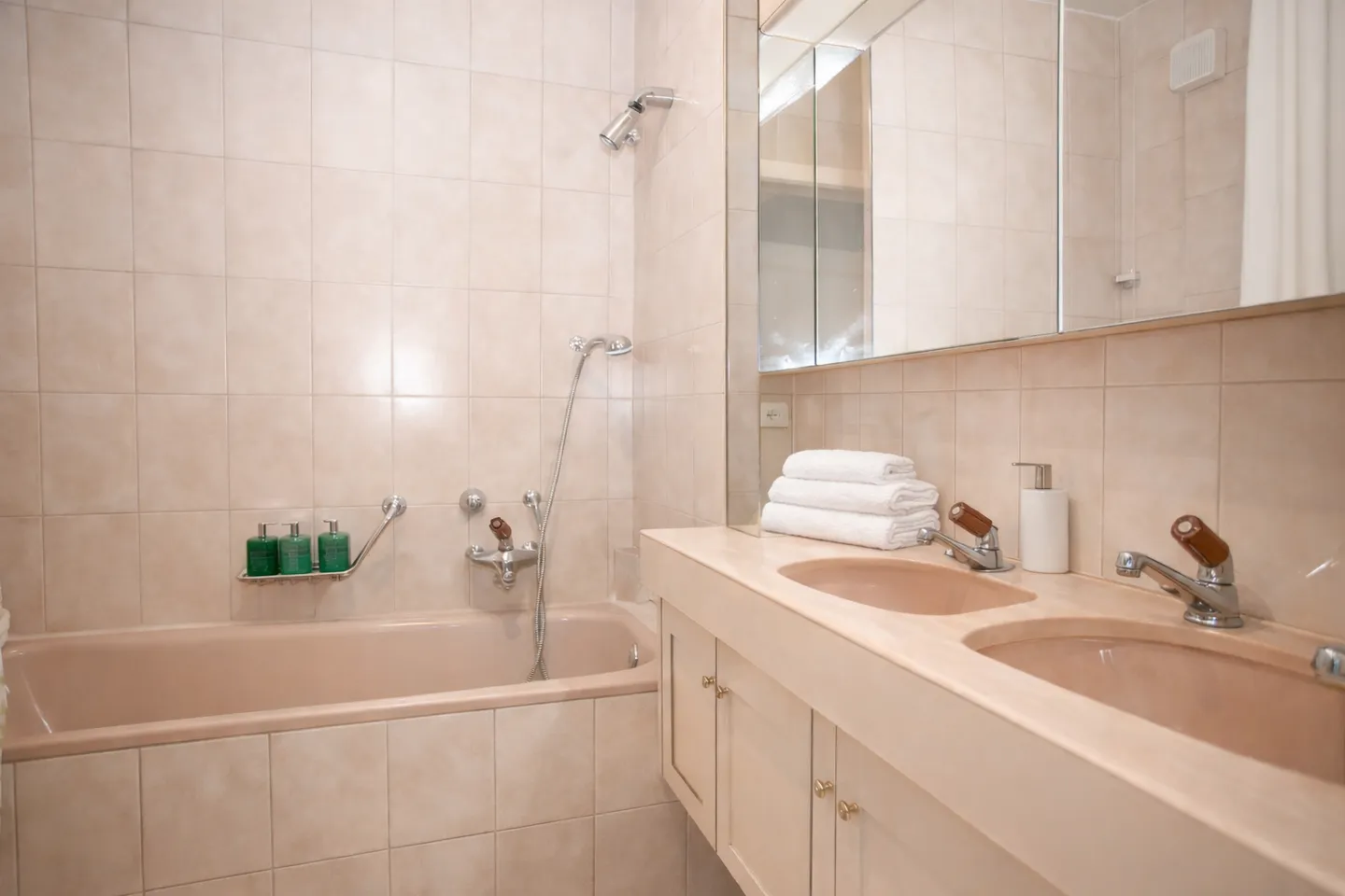 Appartement avec vue sur le lac à Veytaux - Photo 1 sur 3