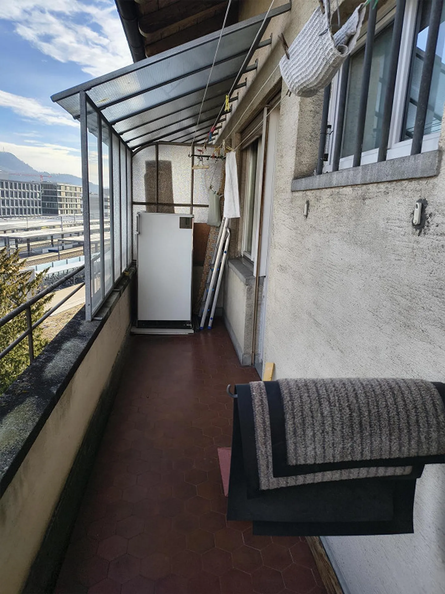 Incantevole appartamento di 4 stanze in un vecchio edificio all'ultimo piano - Foto 10 di 14