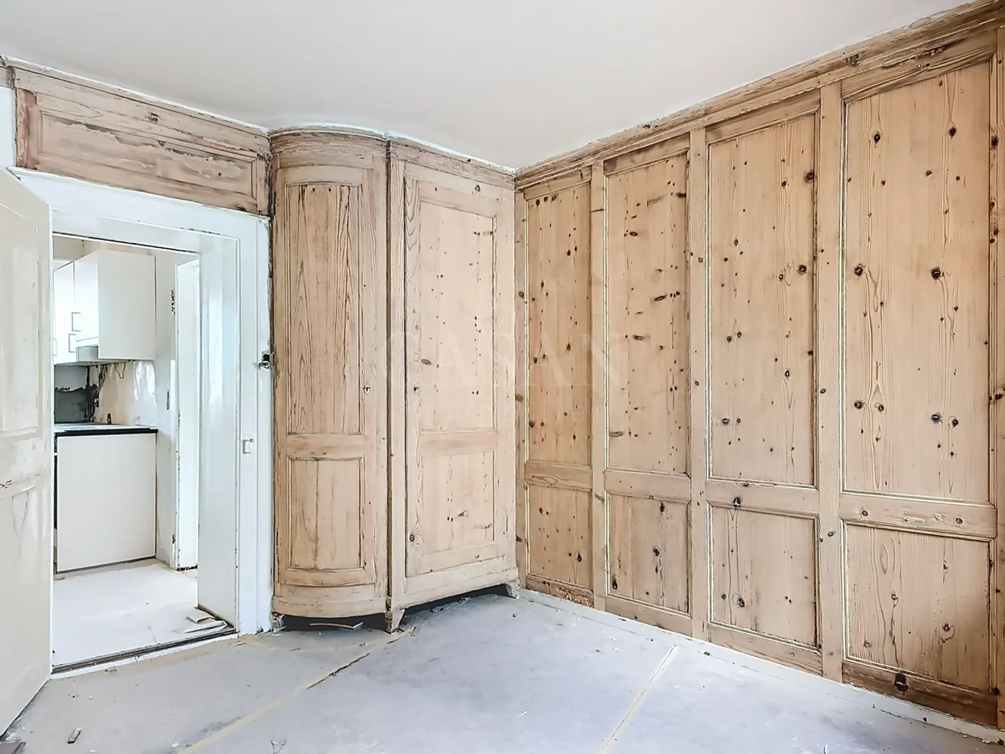 Two and a half room apartment on the 1st or 2nd floor with veranda - Photo 7 of 9