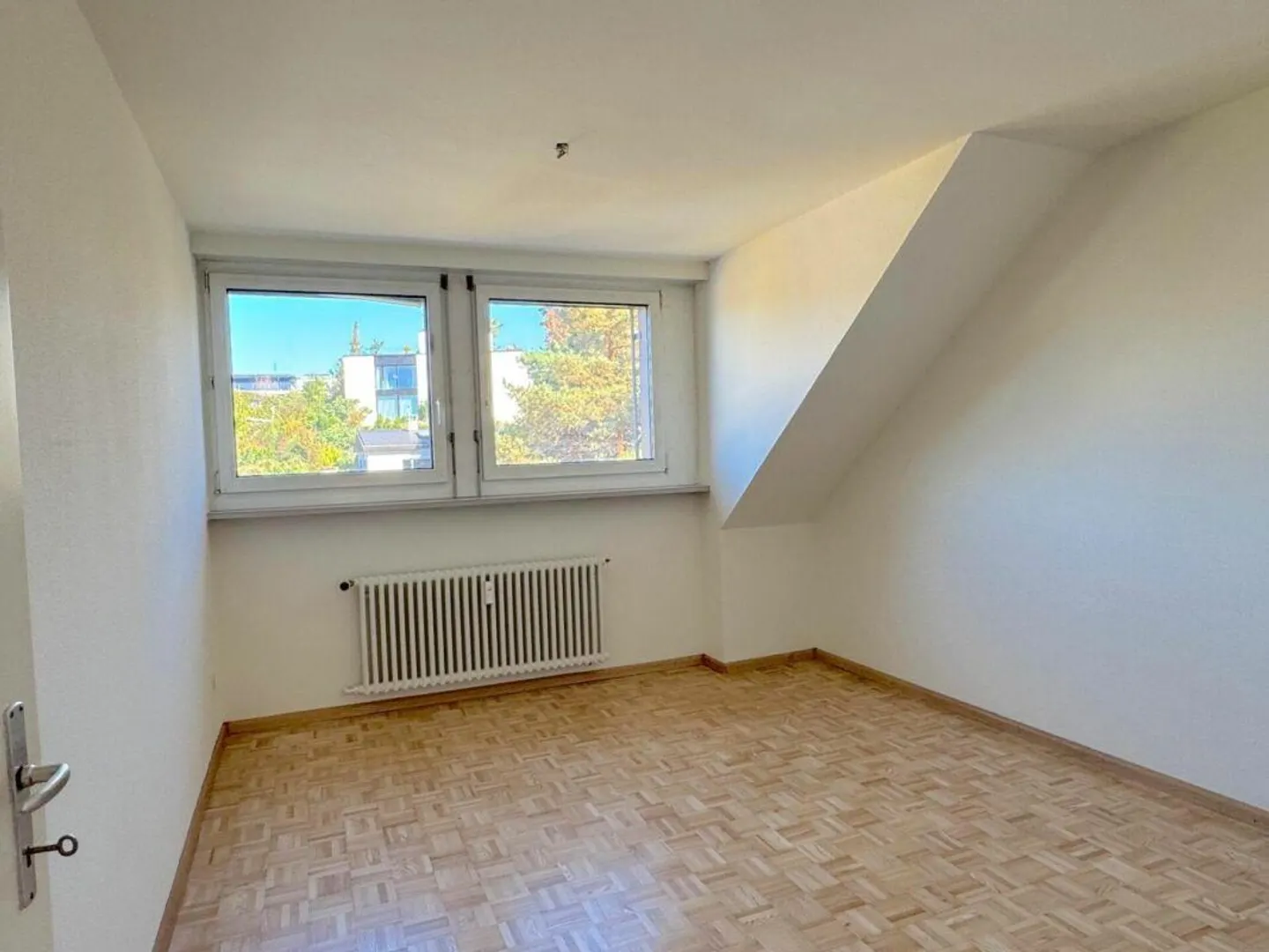 Bright and Cozy 3.5 Room Apartment - Photo 6 of 10