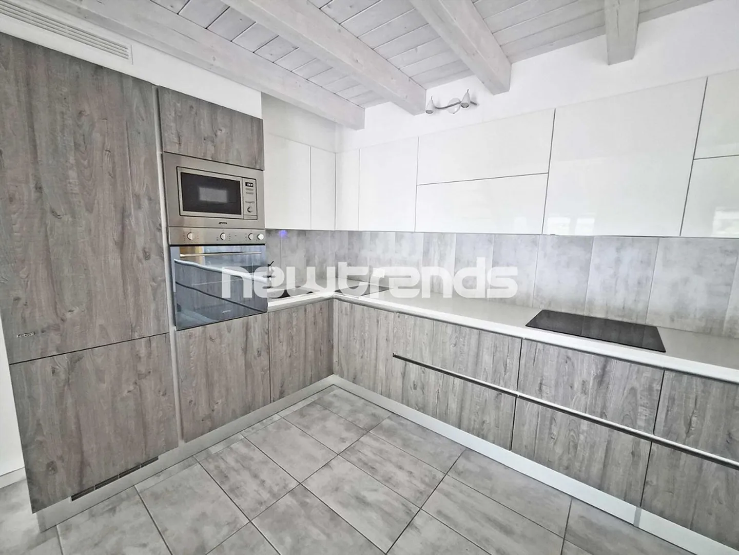 Grancia: Elegante appartamento attico di 4,5 stanze con galleria in affitto - Foto 3 di 25