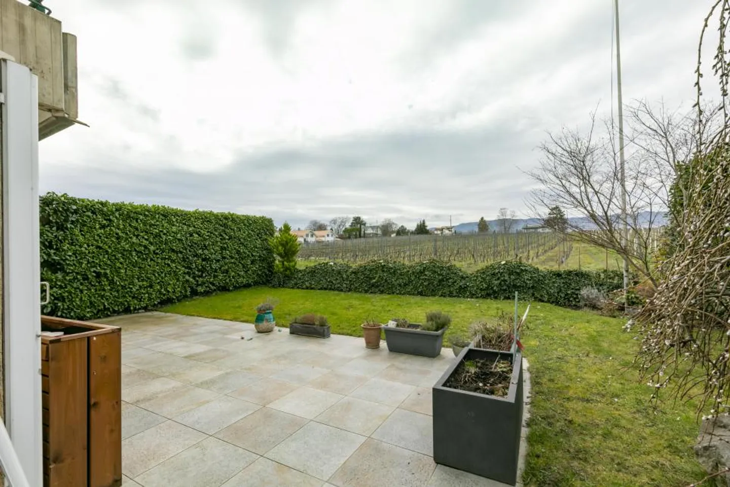 Esclusivo: Casa bifamiliare con 7,5 stanze in un'area residenziale con vista libera. - Foto 11 di 11