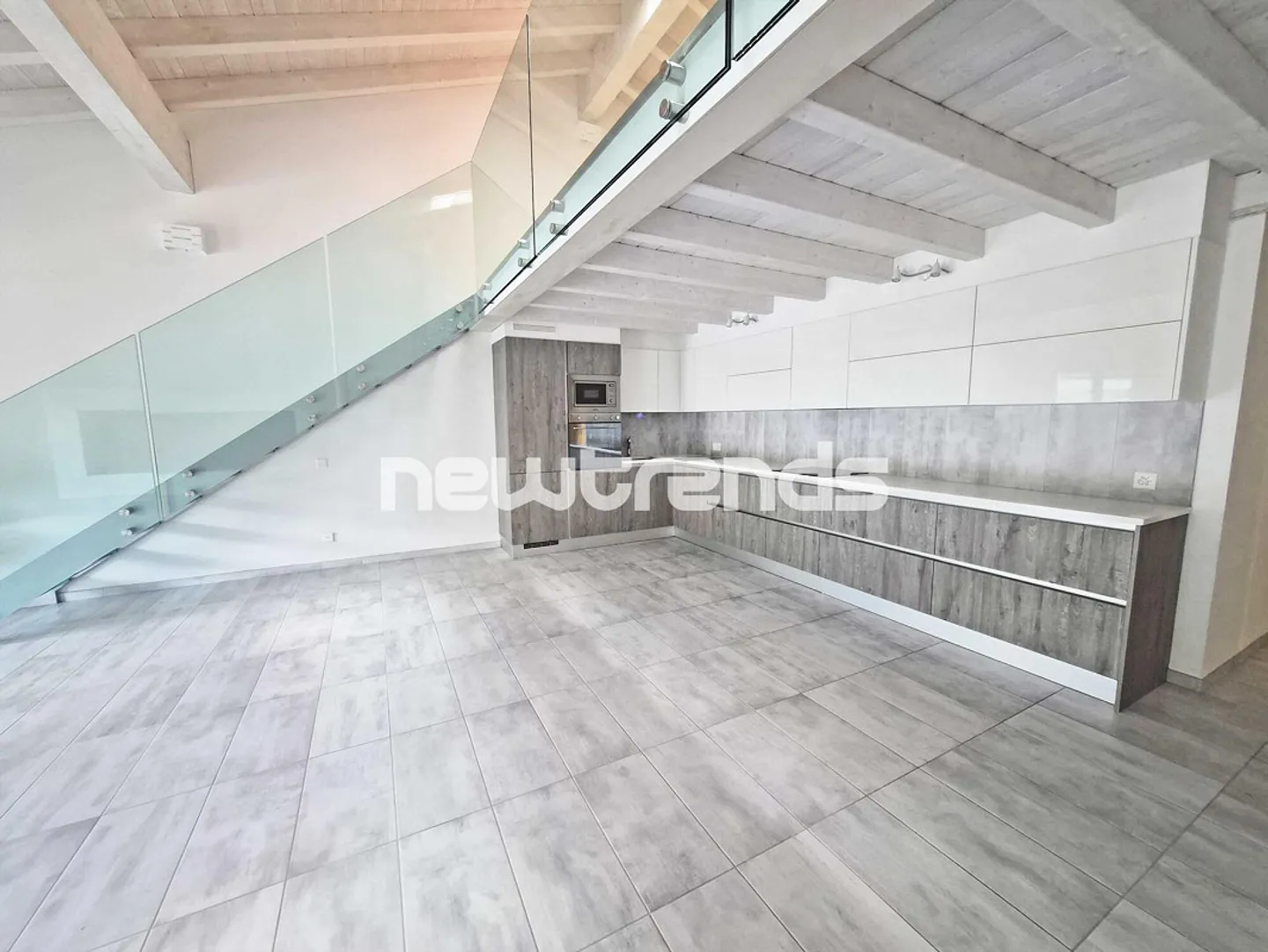 Grancia: Elegante appartamento attico di 4,5 stanze con galleria in affitto - Foto 7 di 25