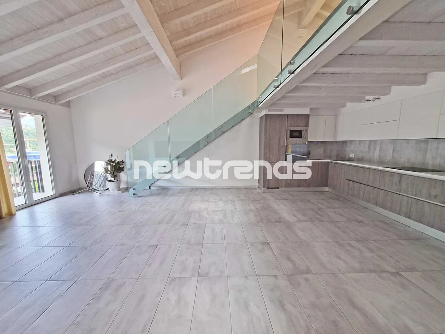 Grancia: Elegante appartamento attico di 4,5 stanze con galleria in affitto - Foto 14 di 25