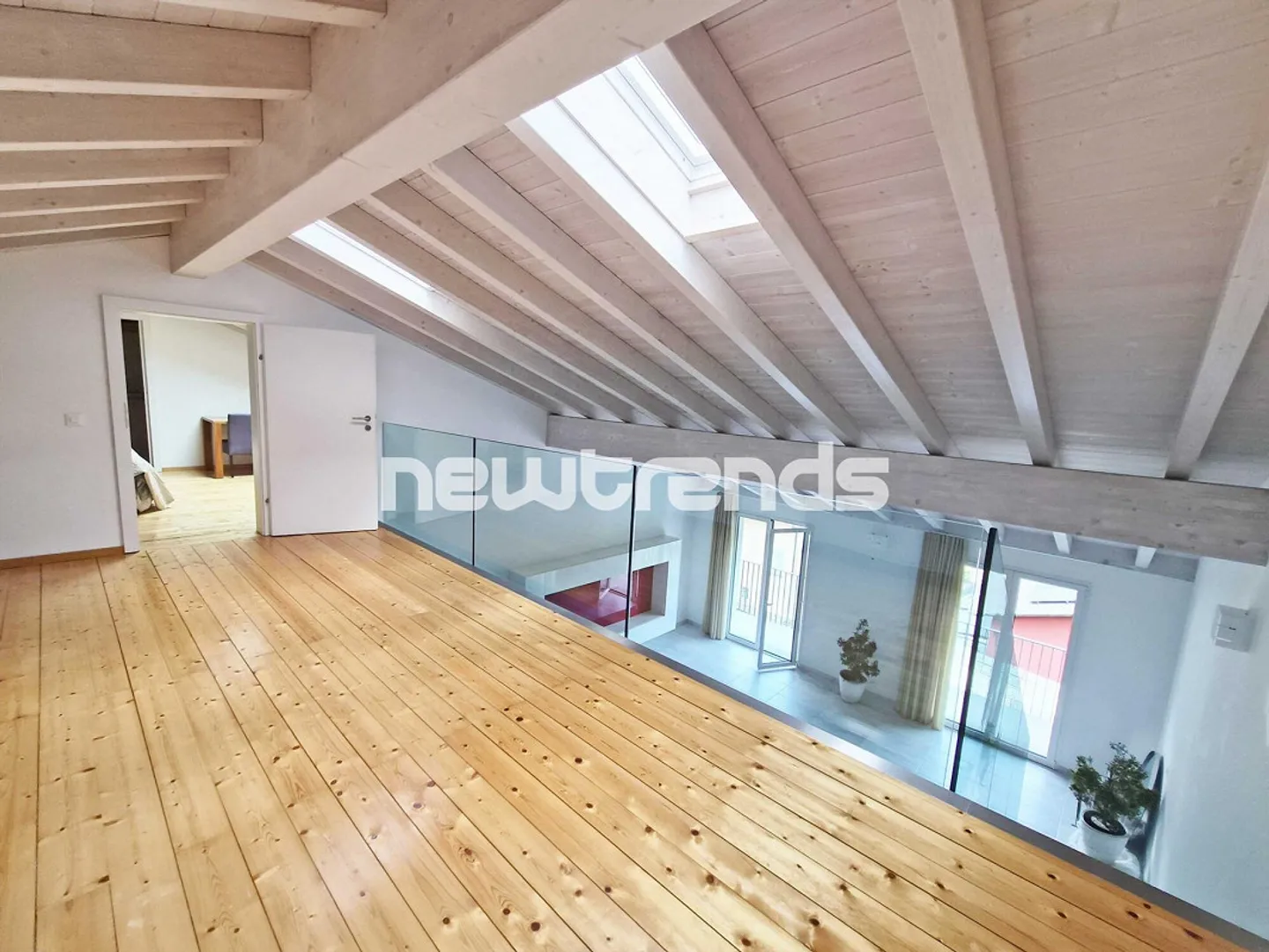 Grancia: Elegante appartamento attico di 4,5 stanze con galleria in affitto - Foto 18 di 25