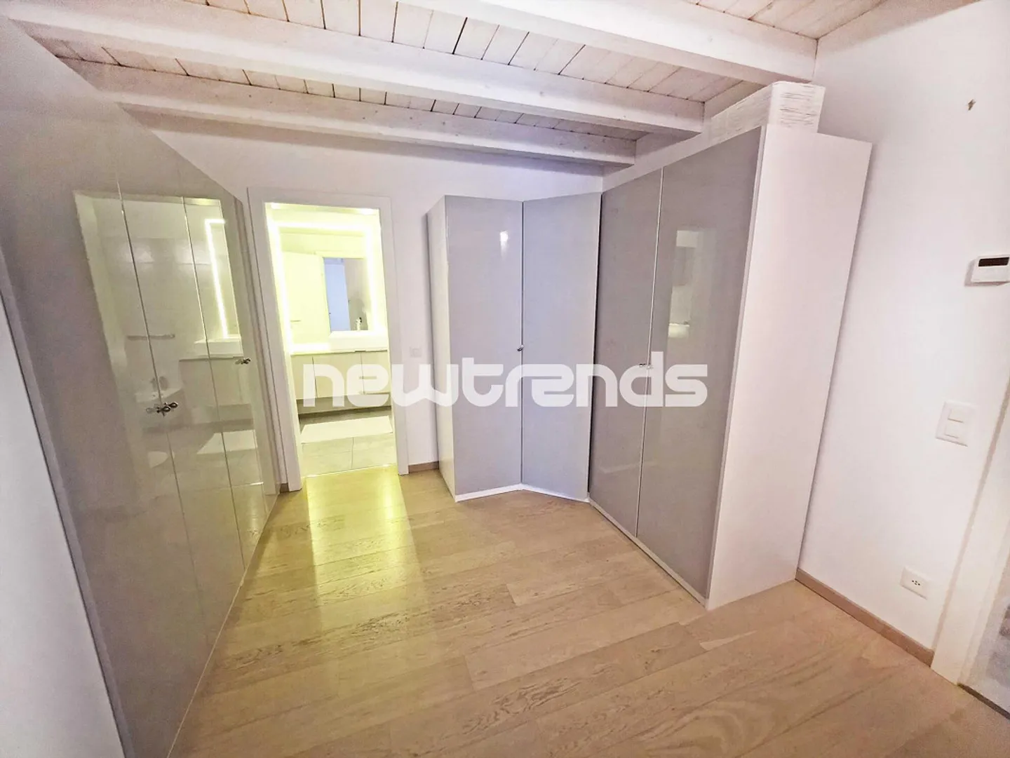 Grancia: Elegante appartamento attico di 4,5 stanze con galleria in affitto - Foto 20 di 25