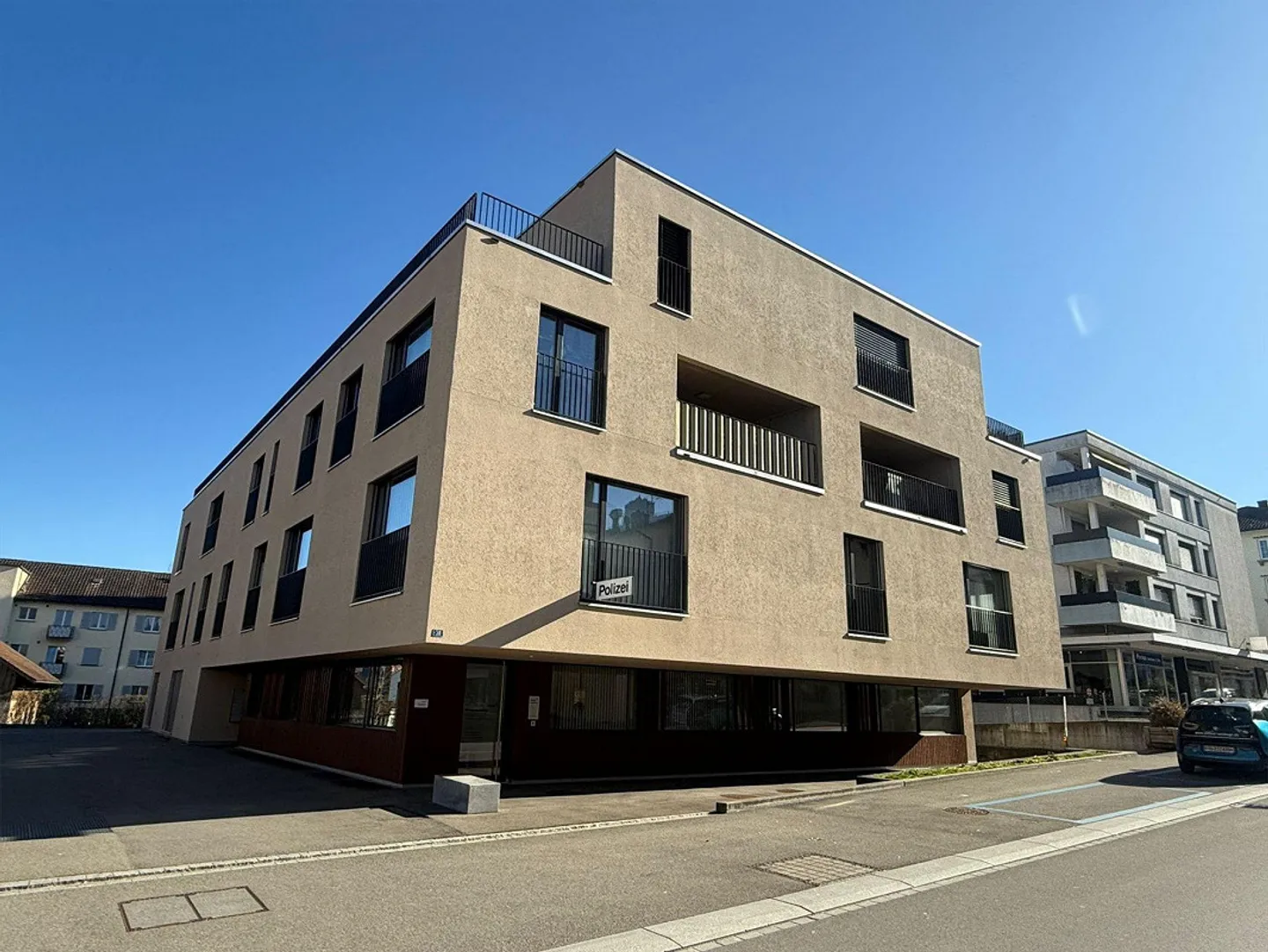 Moderno appartamento attico di 2,5 stanze in posizione centrale ad Amriswil - Foto 1 di 10