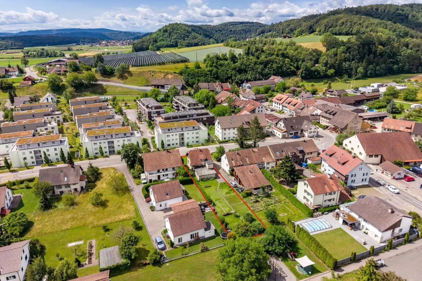 Charmantes Familienhaus mit Garten - Foto 3 von 13