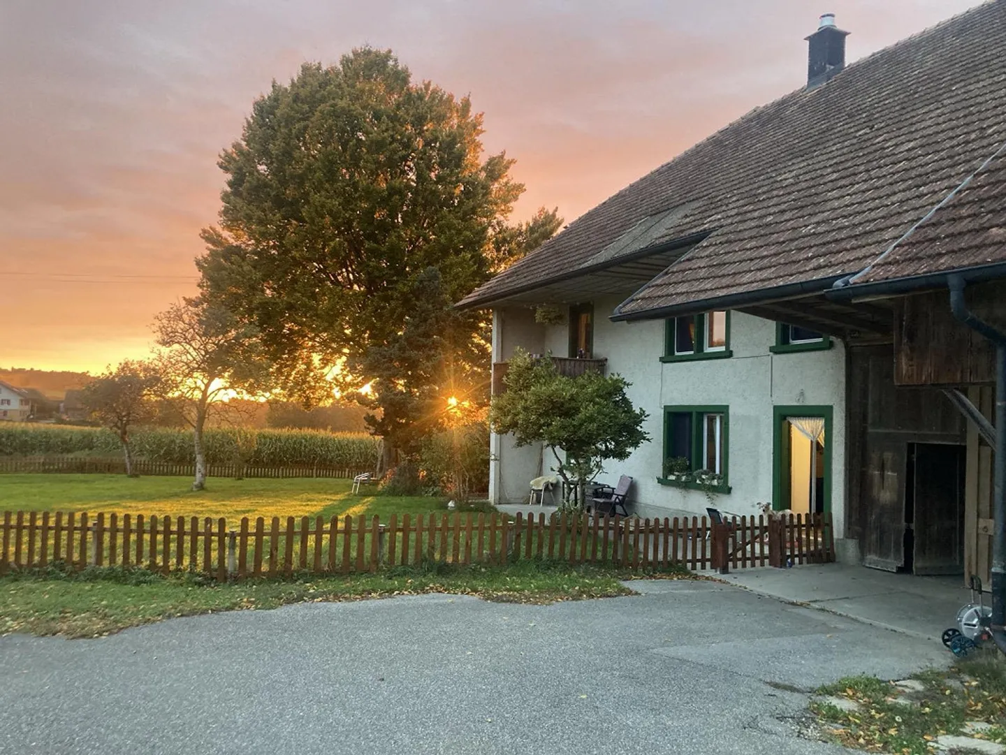 Idyllisches Bauernhaus in ruhiger Lage - Foto 1 von 15