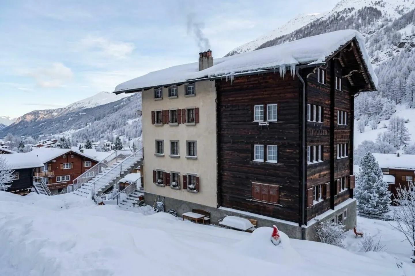 Appartamento in una casa walser originale in uno dei più antichi villaggi del Saastal. - Foto 1 di 18