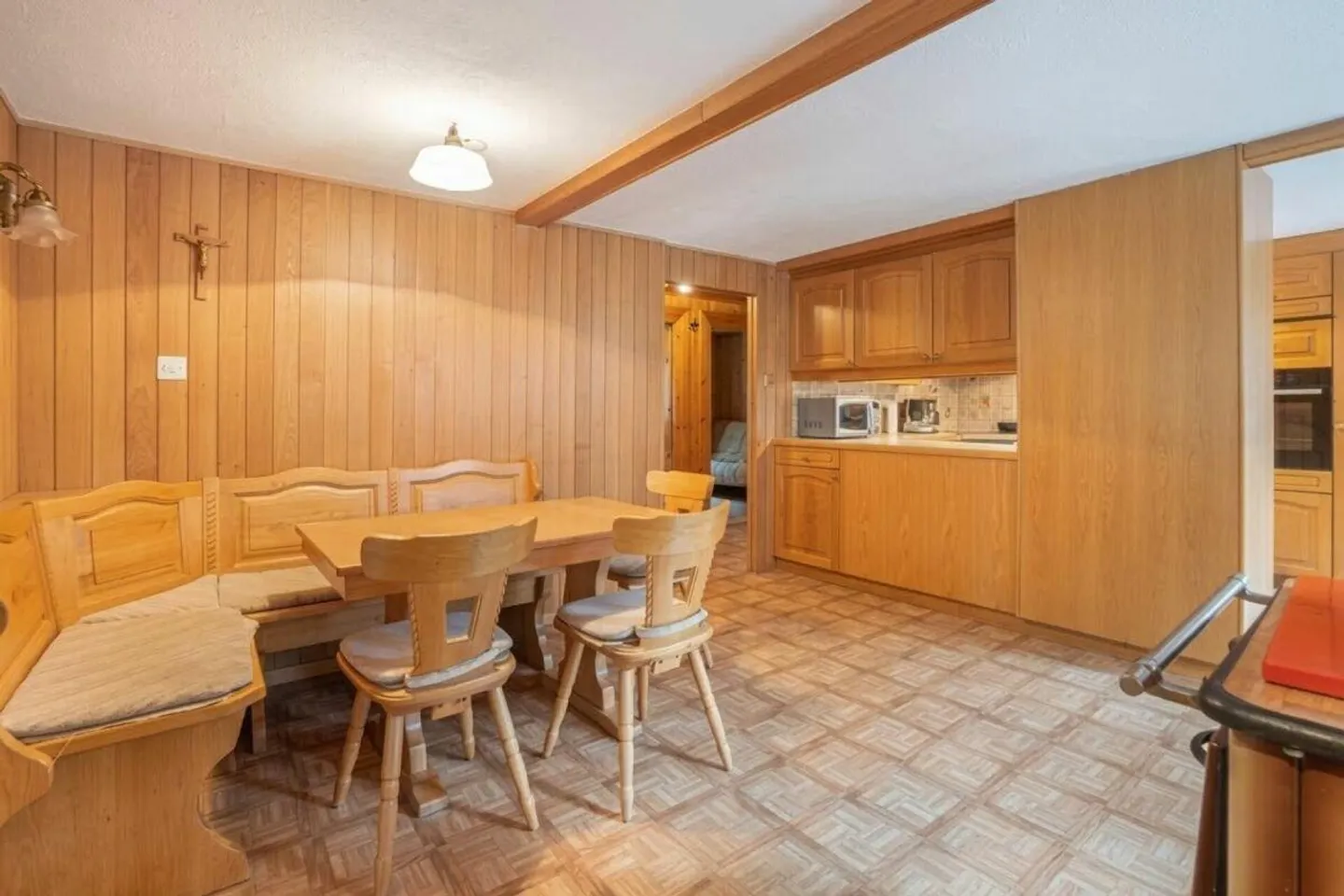 Appartamento in una casa walser originale in uno dei più antichi villaggi del Saastal. - Foto 2 di 18