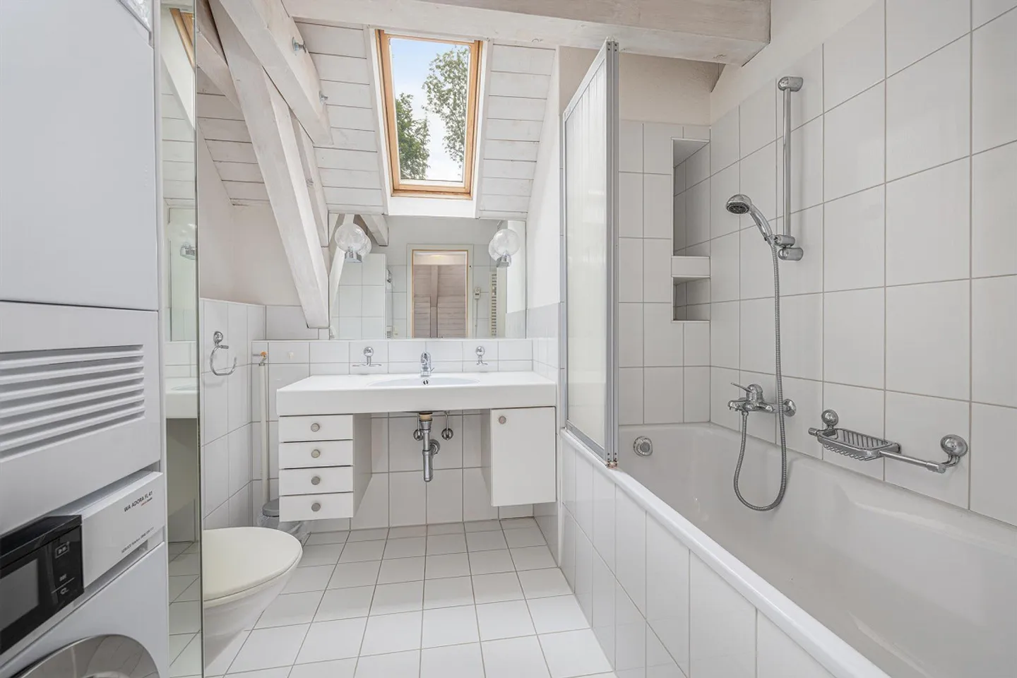 Au bord de la forêt et pourtant central : Maison majestueuse avec appartement séparé - Photo 21 sur 29