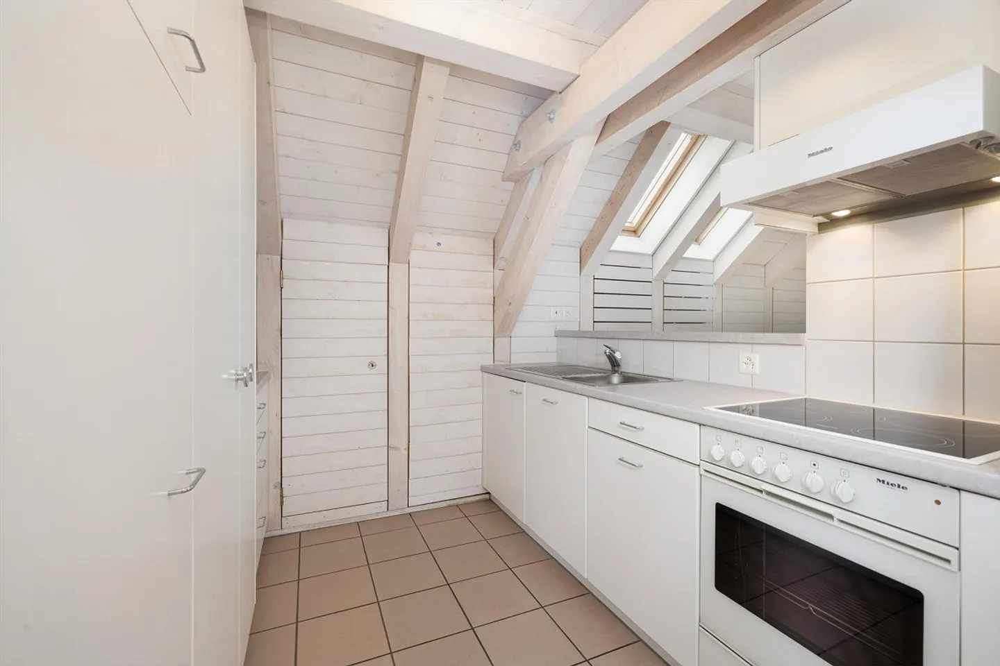 Au bord de la forêt et pourtant central : Maison majestueuse avec appartement séparé - Photo 22 sur 29