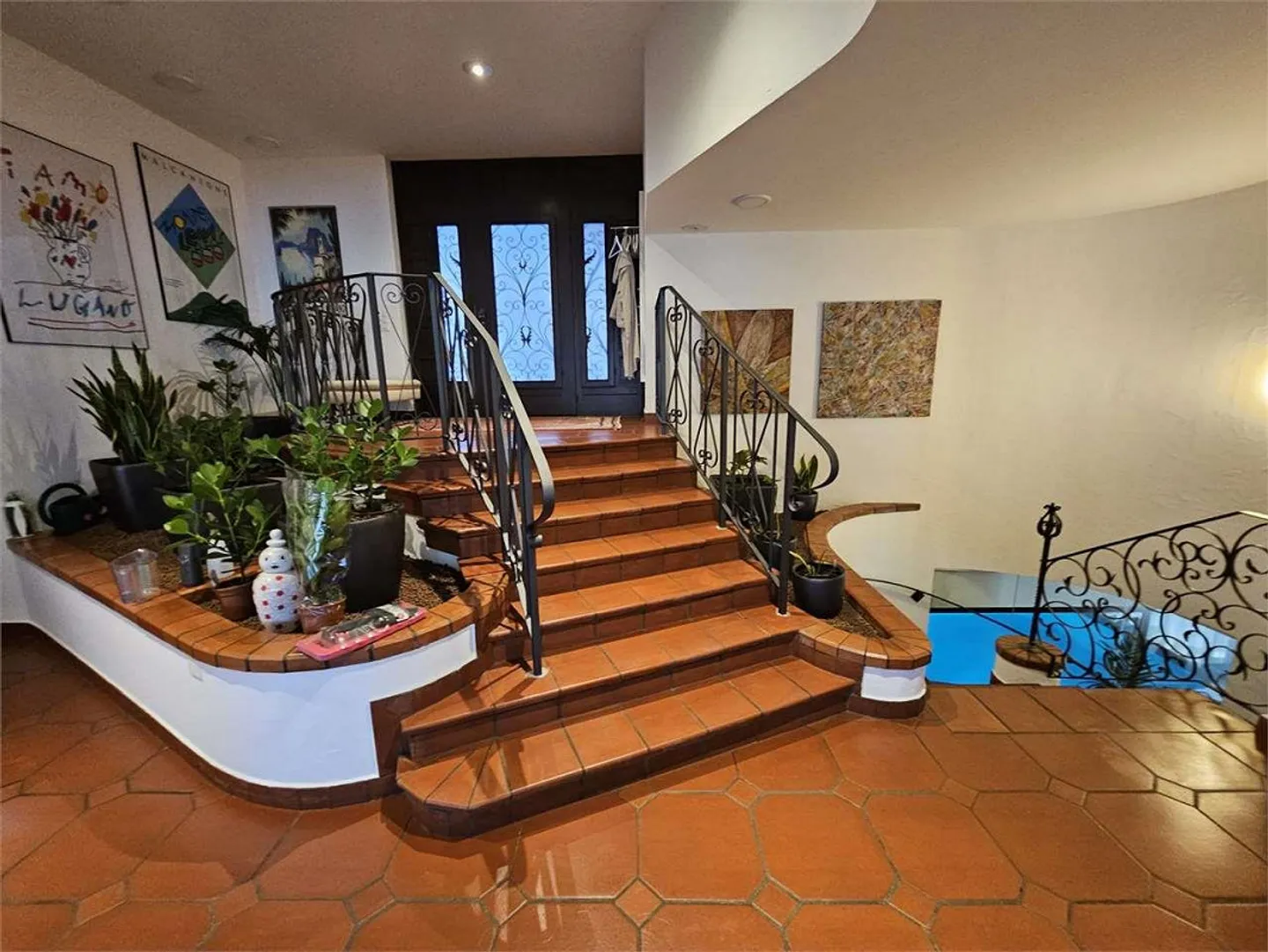 Vezia, splendida villa con piscina interna - Foto 2 di 13