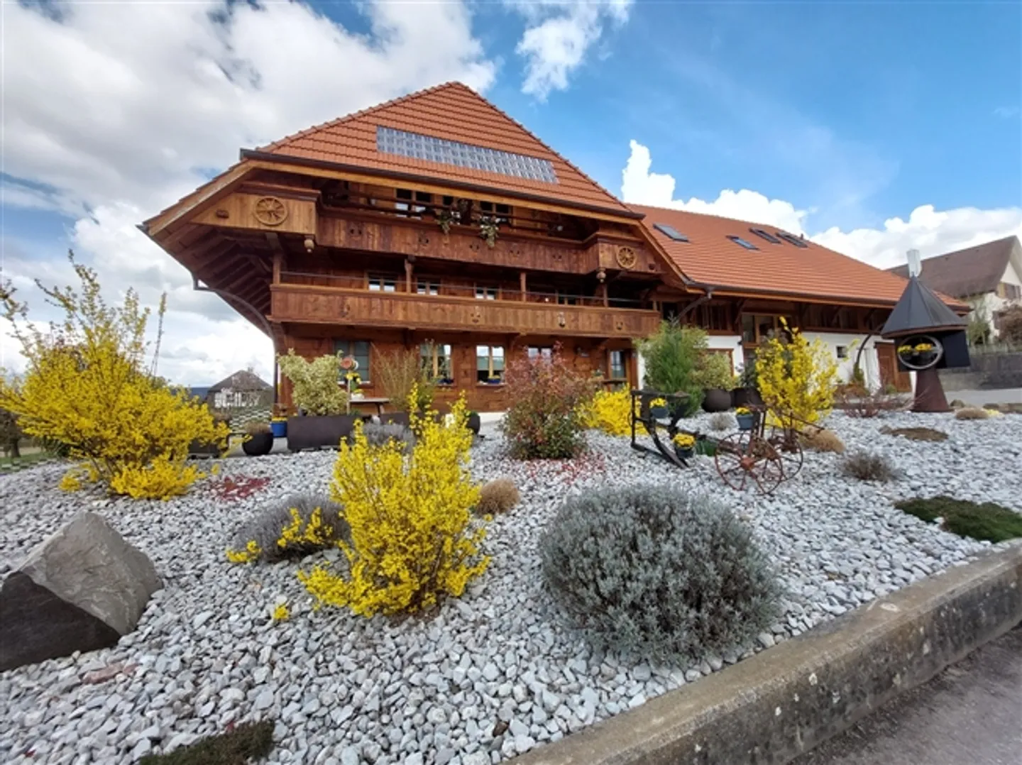 4.5-Room Duplex Apartment with Lots of Charm - Photo 1 of 11