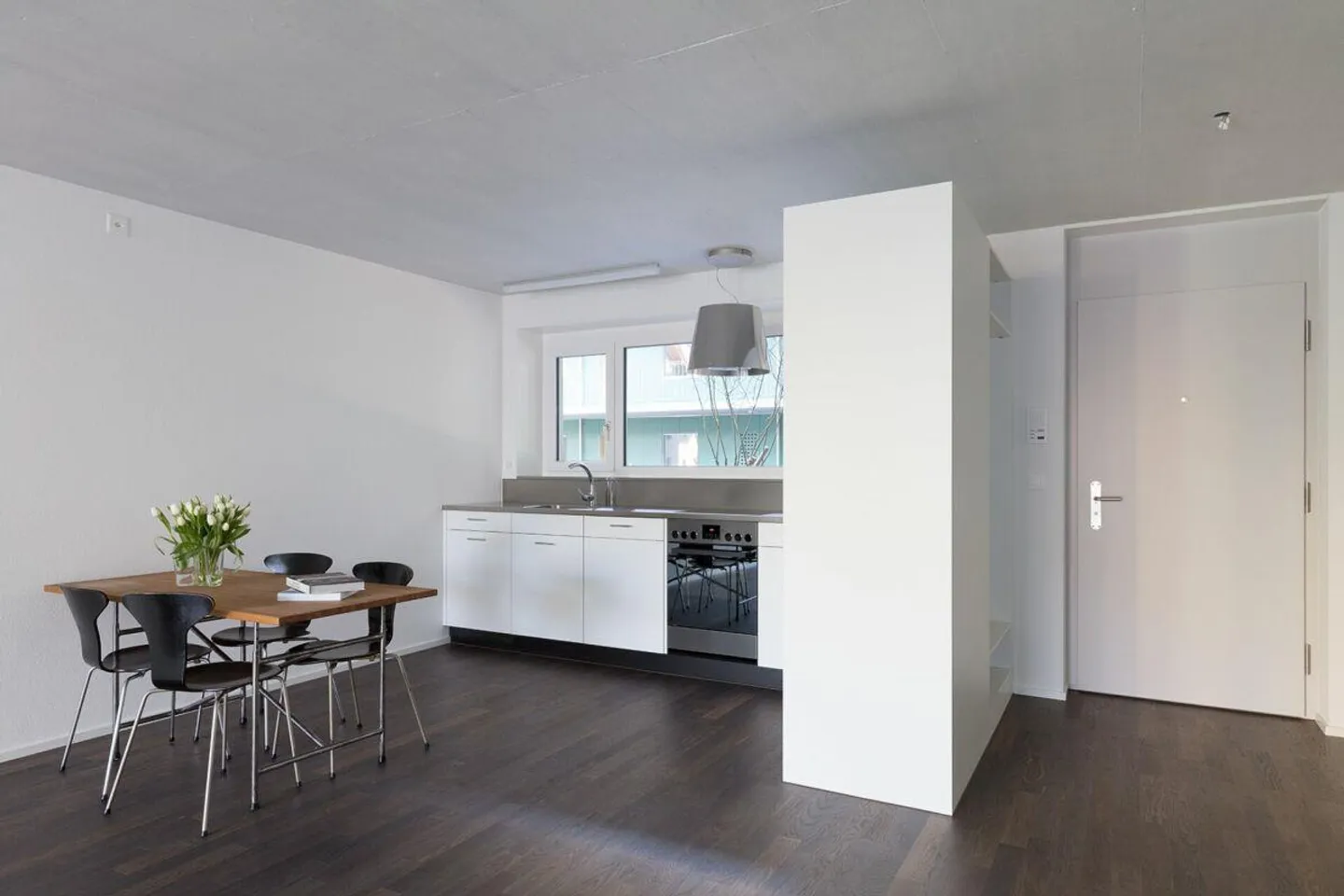 Appartement 2.5 pièces, 1er étage - Photo 2 sur 5