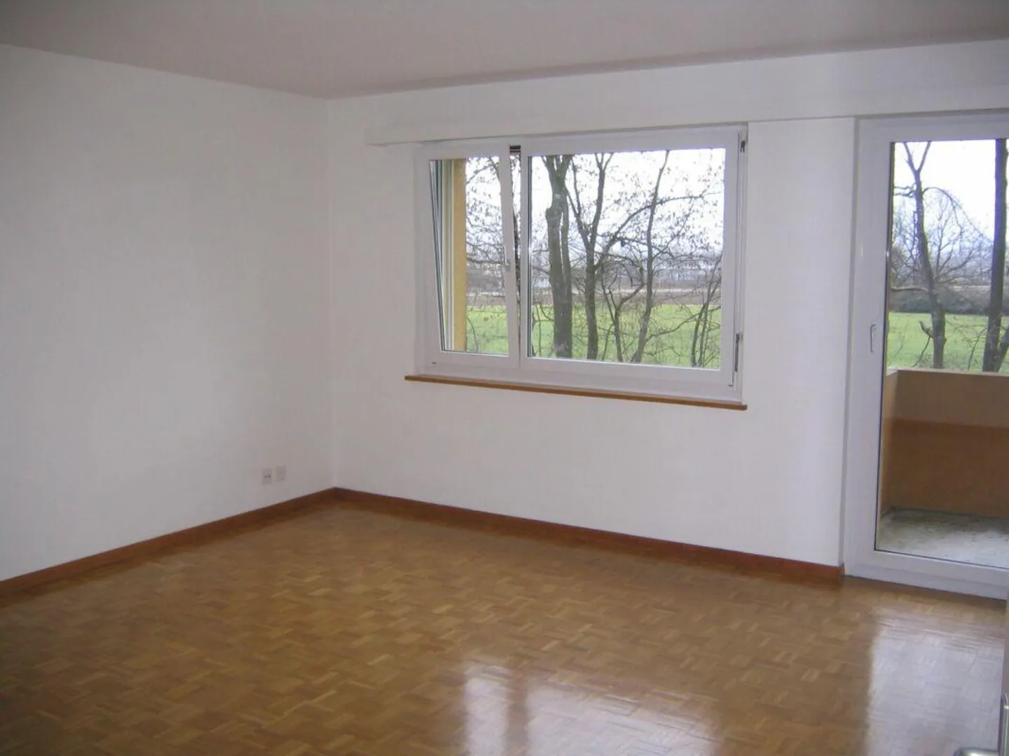 Appartement 3 pièces ensoleillé et confortable au dernier étage avec balcon - Photo 5 sur 5