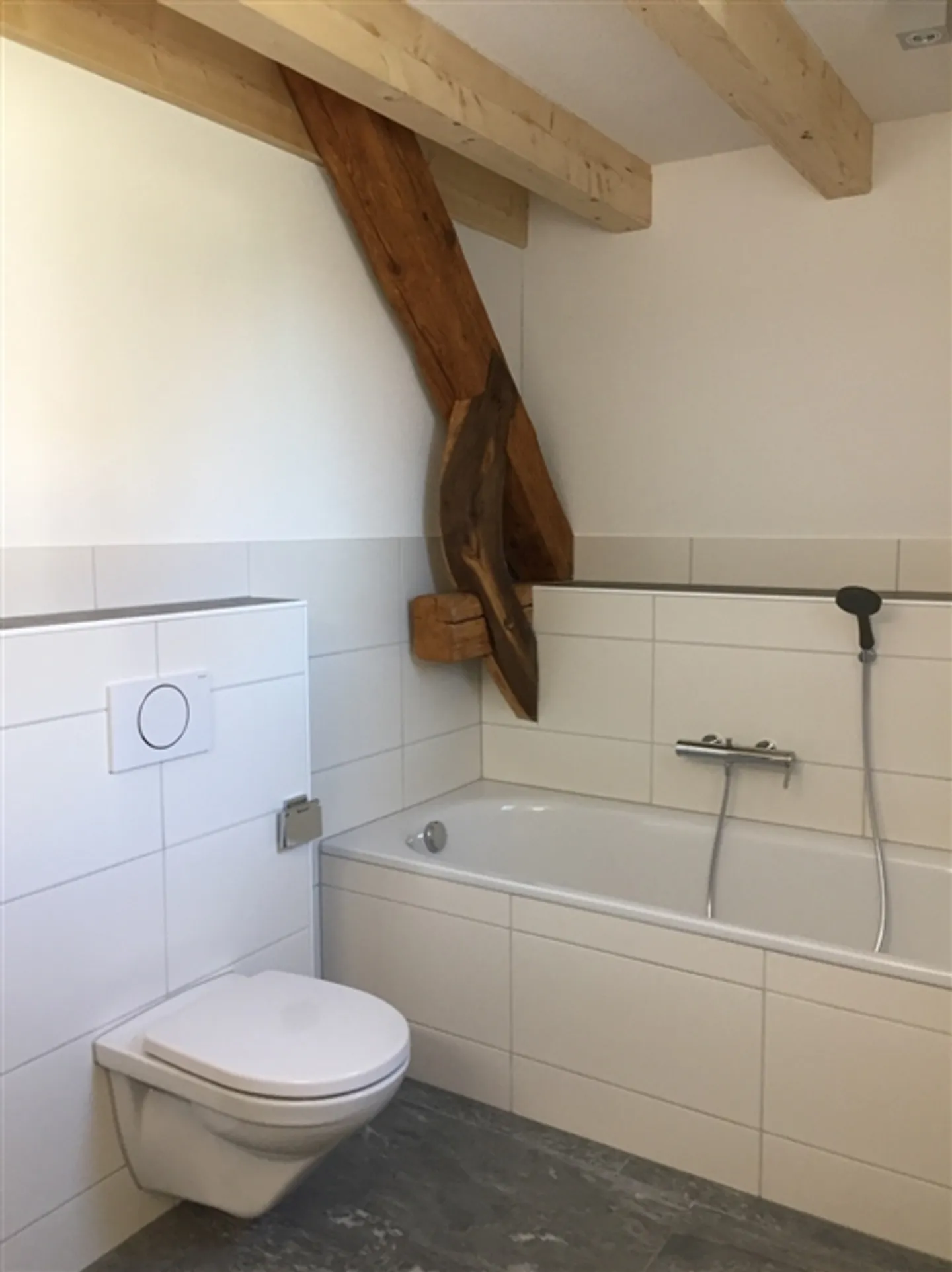 4.5-Room Duplex Apartment with Lots of Charm - Photo 5 of 11