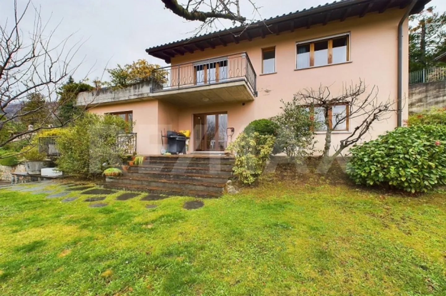 6.5 Room single house - Photo 3 of 13