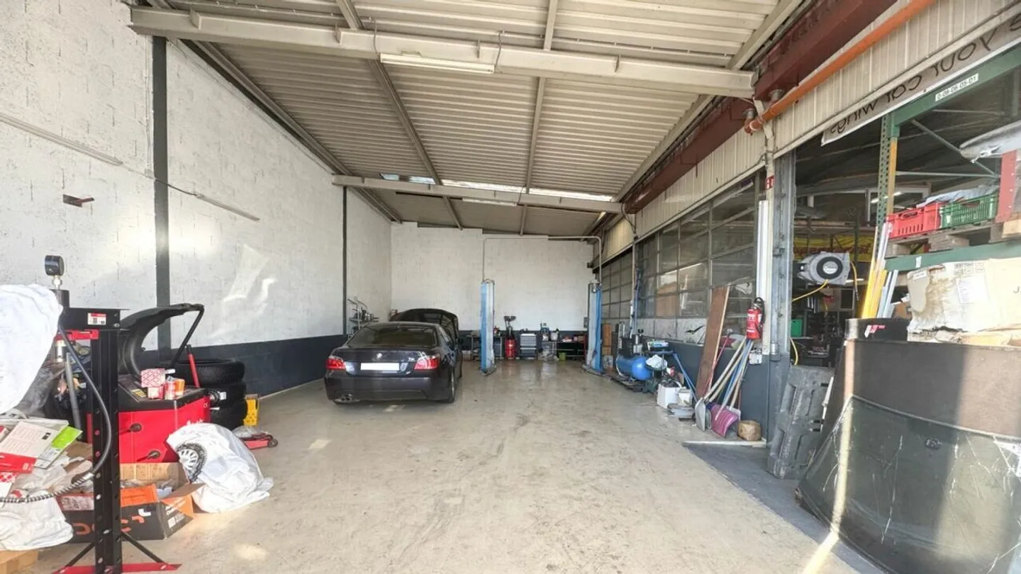 Laboratori artigianali, già affittati, e un appartamento di 5,5 stanze - Foto 16 di 18