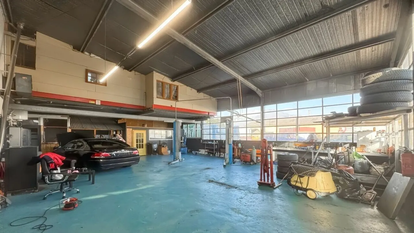 Laboratori artigianali, già affittati, e un appartamento di 5,5 stanze - Foto 17 di 18