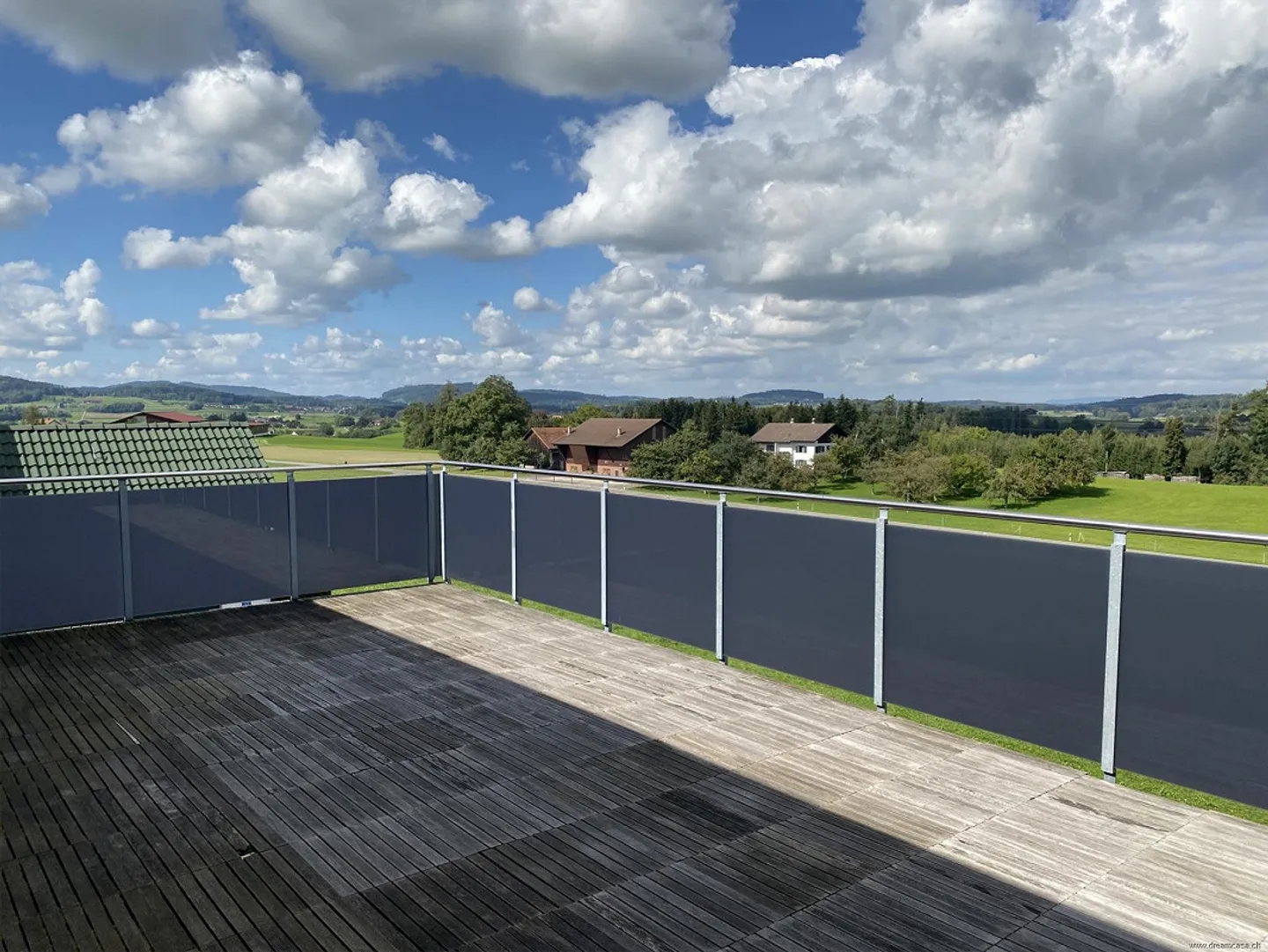 Vivere nel verde con 2 grandi terrazze e vista panoramica - Foto 1 di 6