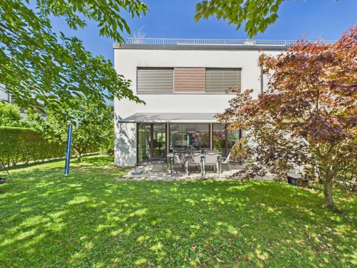 Casa bifamiliare adatta alle famiglie con 5,5 stanze, giardino e terrazza sul tetto - Foto 3 di 13