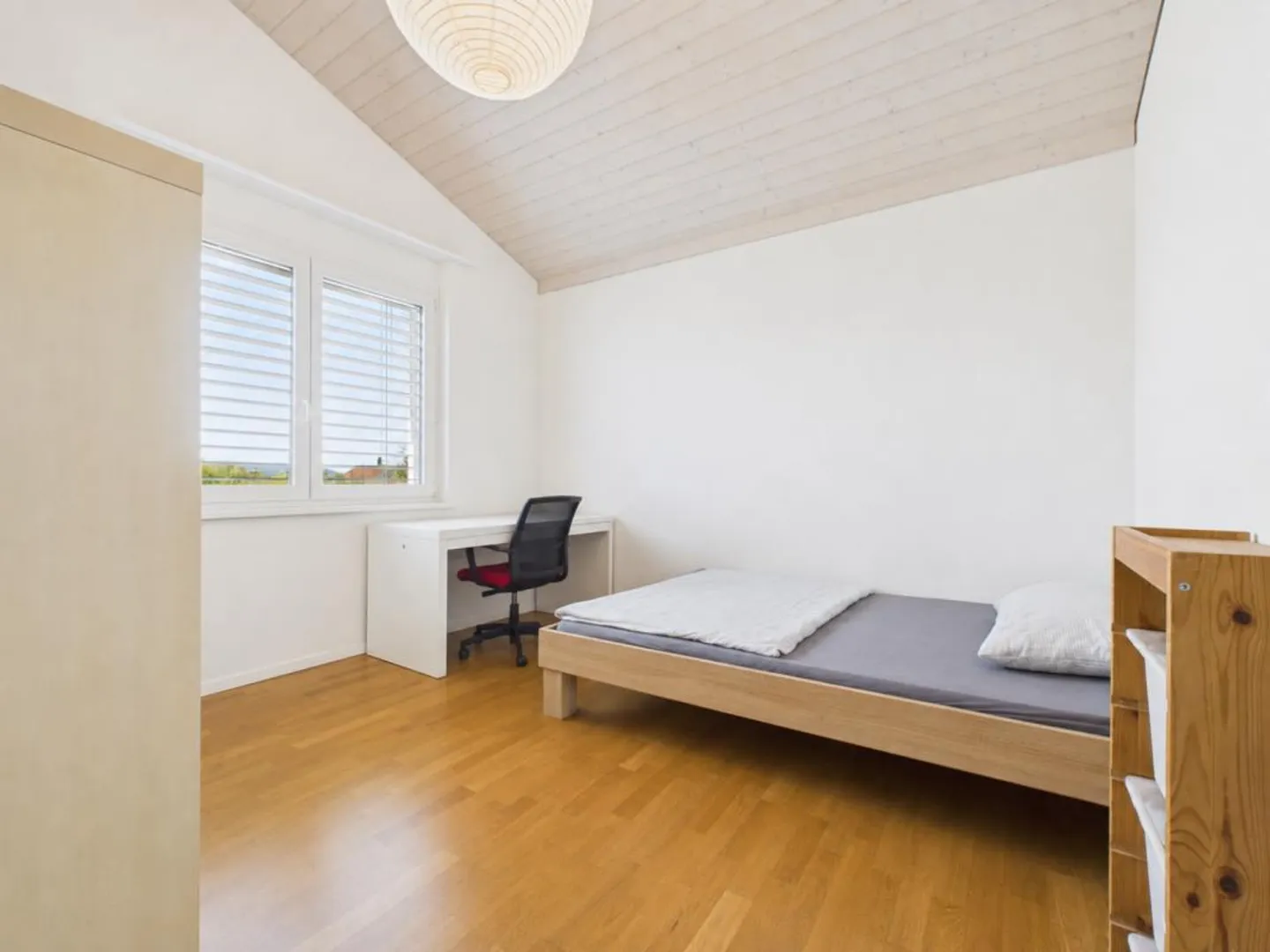 Casa bifamiliare adatta alle famiglie con 5,5 stanze, giardino e terrazza sul tetto - Foto 9 di 13