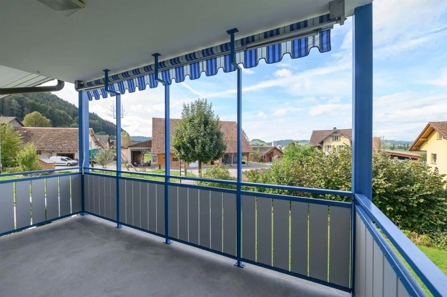 Appartement 4.5 pièces avec vue sur la verdure - Photo 4 sur 13