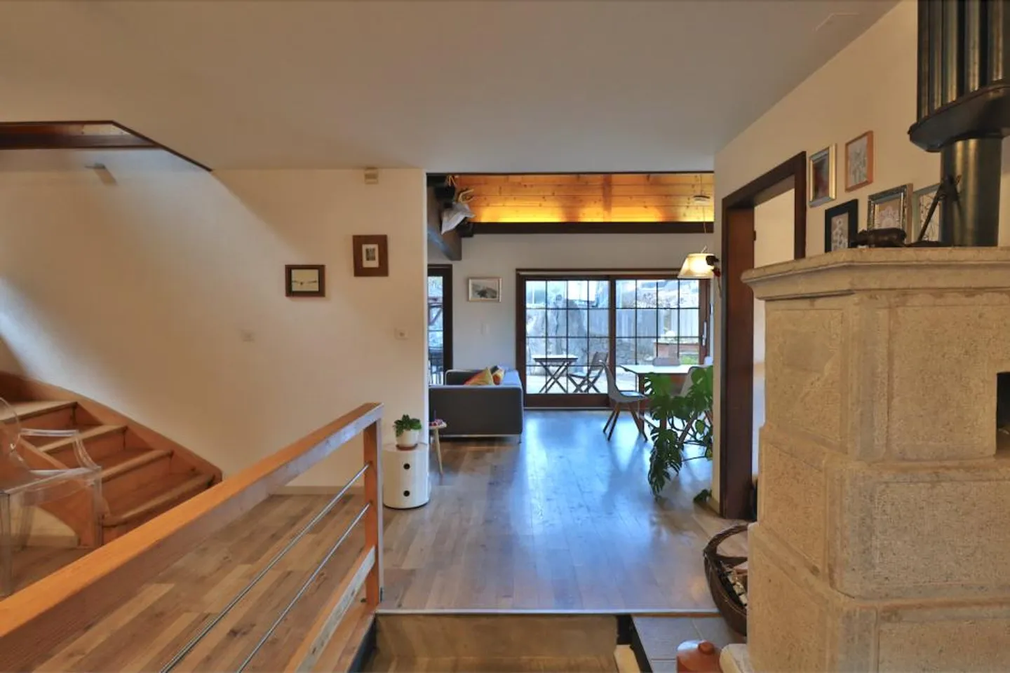 Casa familiare con circa 290 m2 di superficie utile - Foto 1 di 13