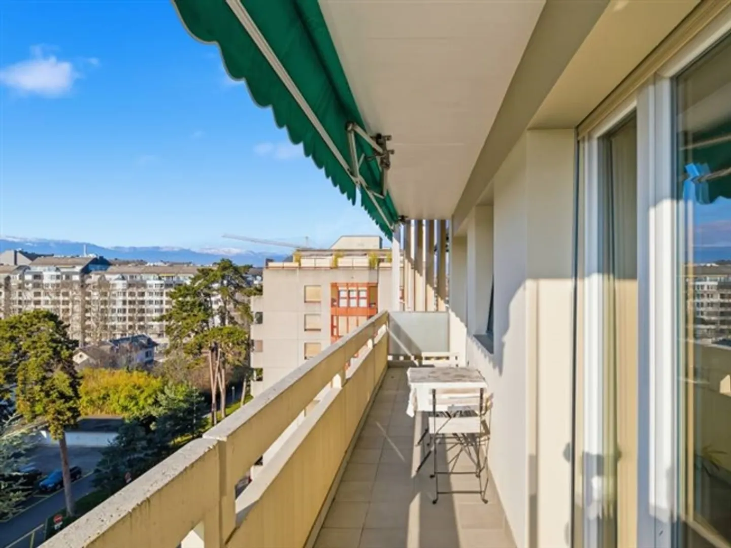 Beautiful Apartment - Geneva - Photo 6 of 8