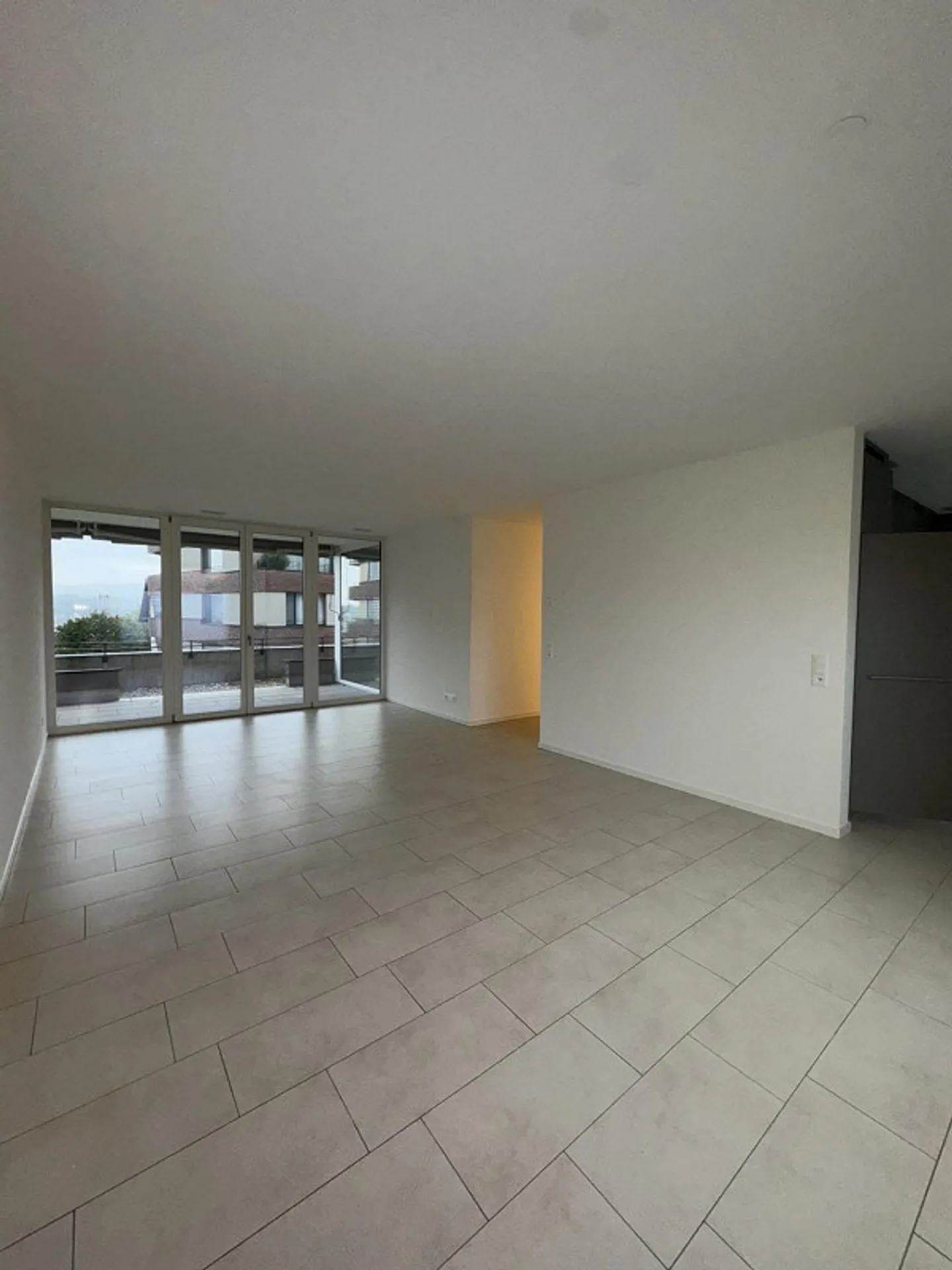 Appartamento moderno ed esclusivo con balcone soleggiato - Foto 1 di 11