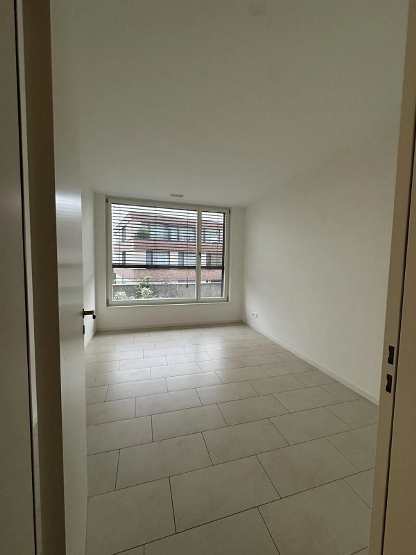 Appartamento moderno ed esclusivo con balcone soleggiato - Foto 4 di 11