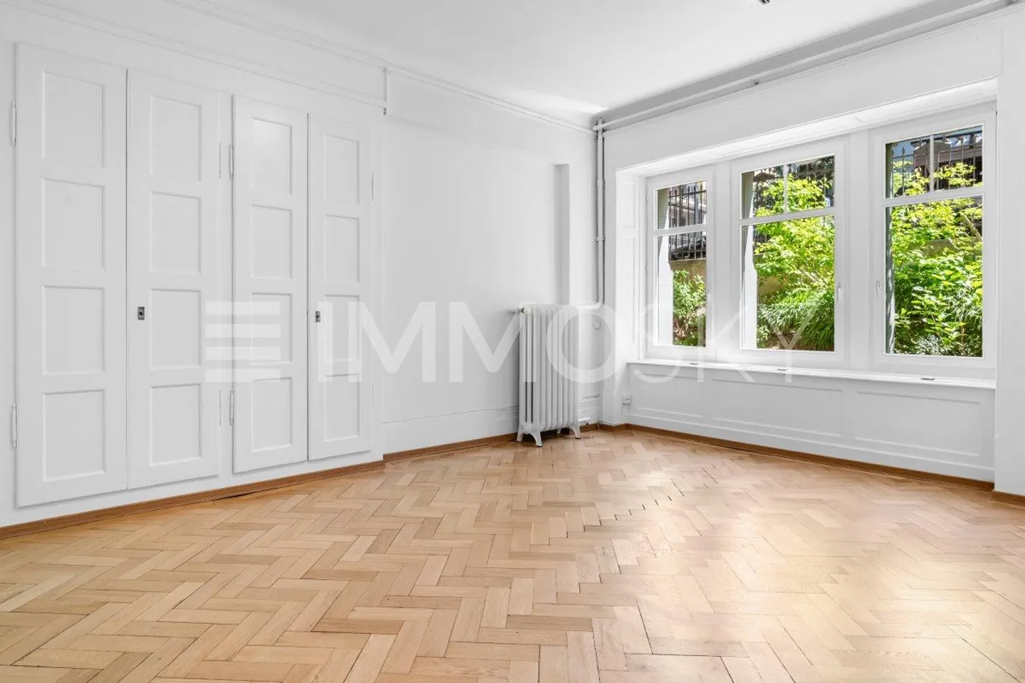 First occupancy after renovation - Art Nouveau apartment in the heart of Zurich - Photo 1 of 5