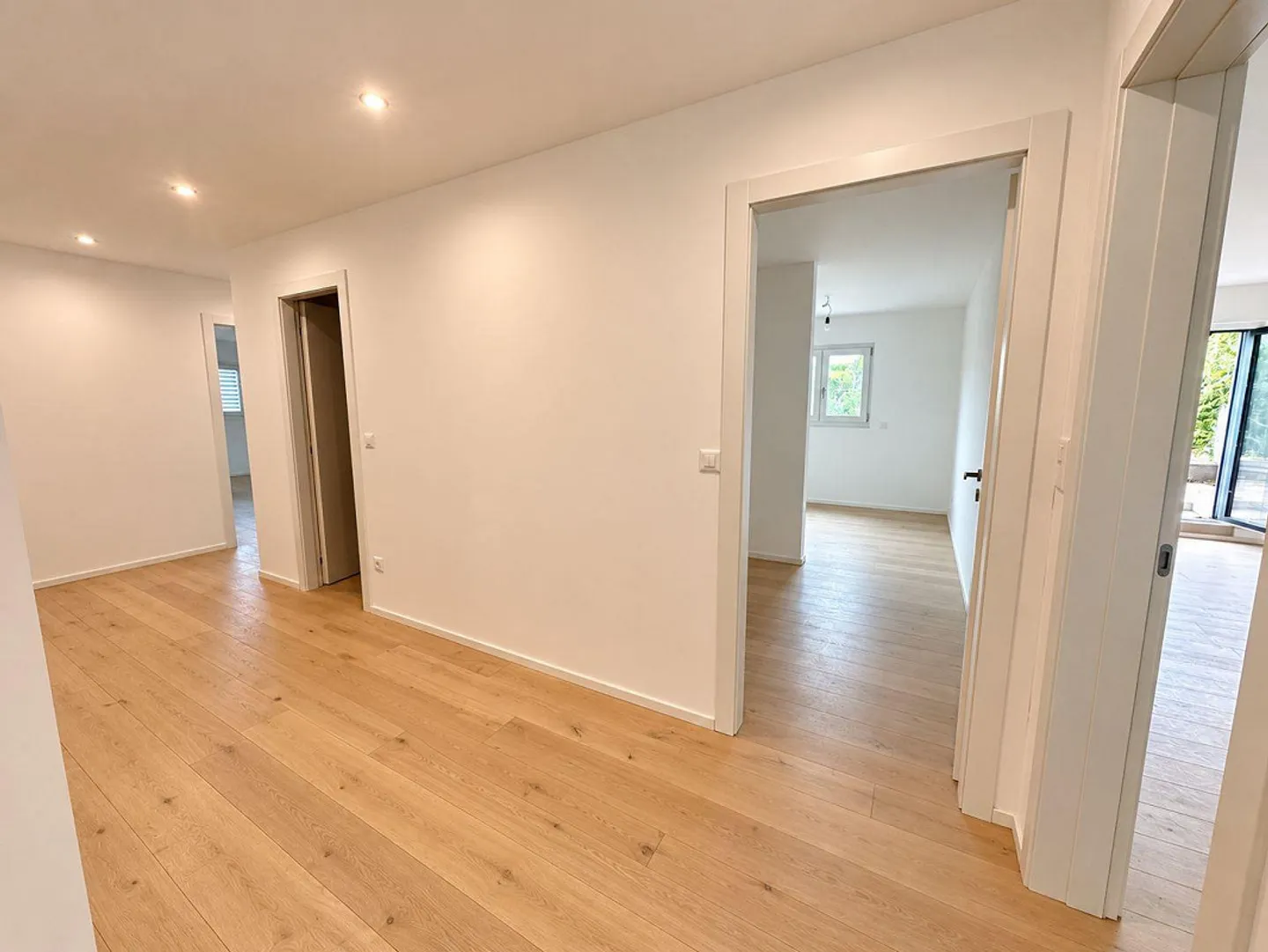 MENDRISIO - Appartement spacieux de 4,5 pièces avec bureau, buanderie... - Photo 8 sur 14