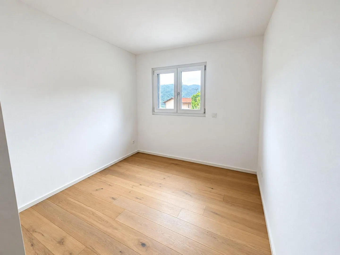 MENDRISIO - Appartement spacieux de 4,5 pièces avec bureau, buanderie... - Photo 11 sur 14