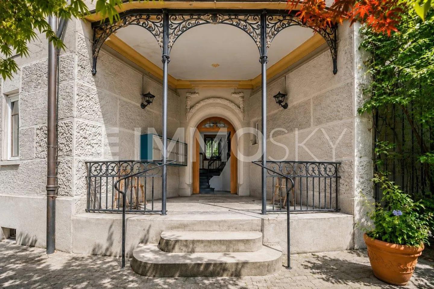 First occupancy after renovation - Art Nouveau apartment in the heart of Zurich - Photo 5 of 5